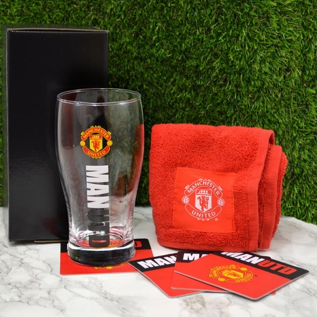 Personalised Manchester United Pint Glass Set