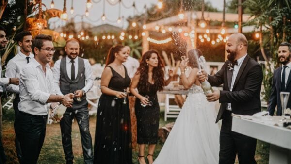 Top 5 Reasons to Choose Personalised Champagne for Weddings
